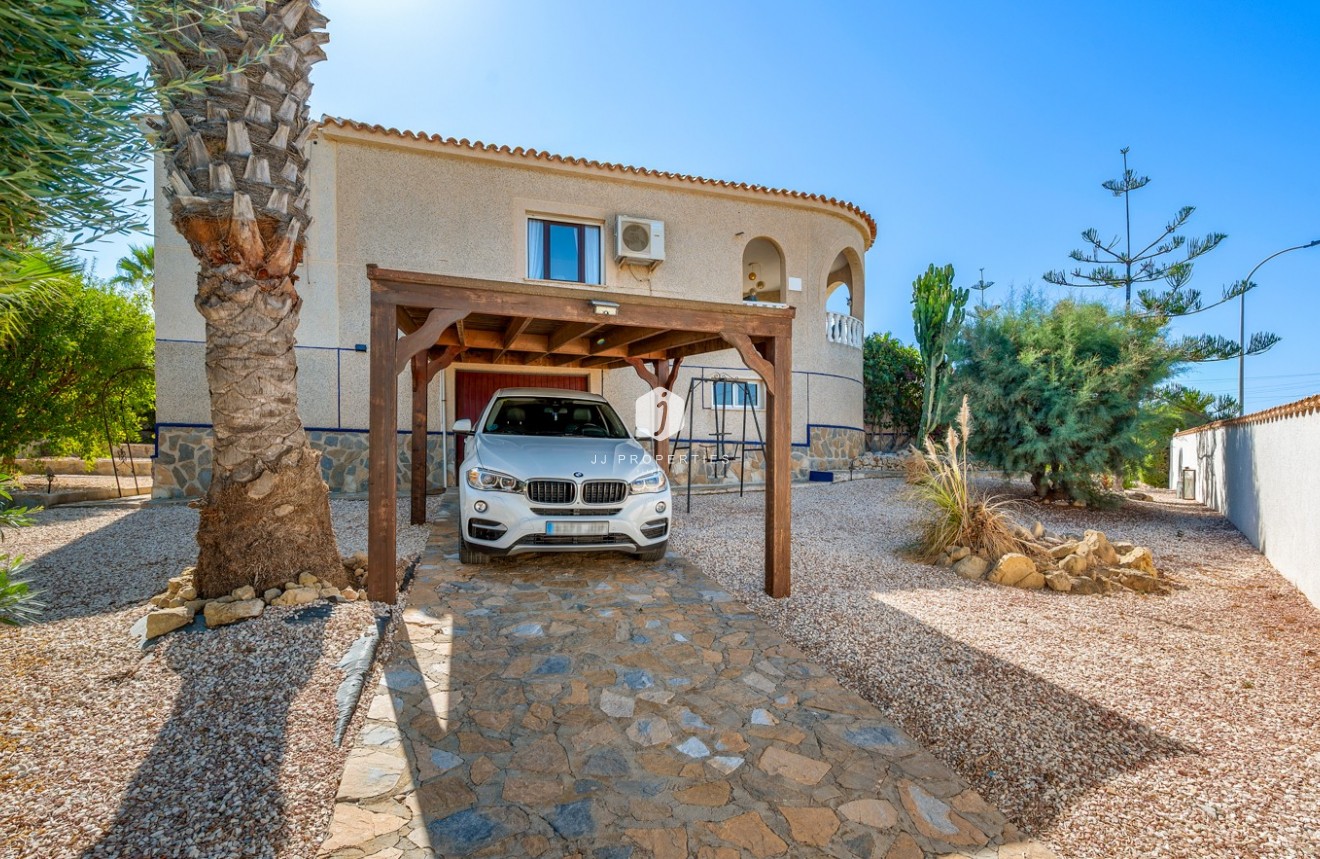 Segunda mano - Villa -
Almoradí - Inland