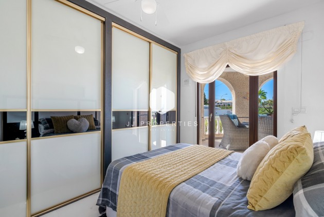 Segunda mano - Villa -
Almoradí - Inland