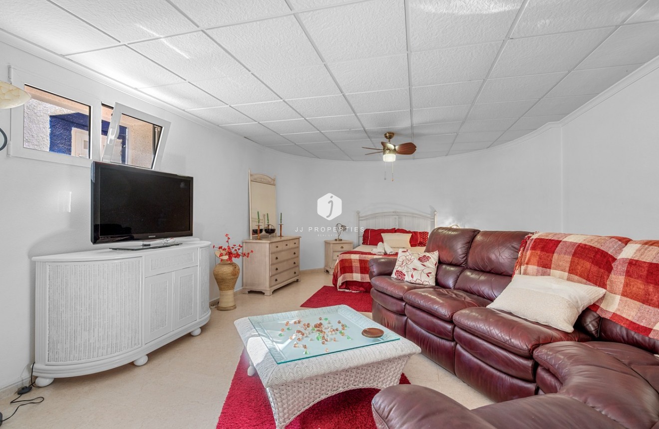 Segunda mano - Villa -
Almoradí - Inland