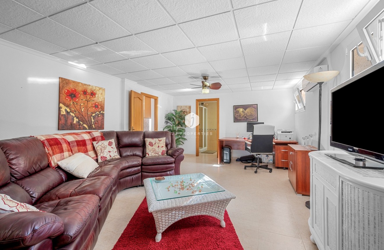 Segunda mano - Villa -
Almoradí - Inland