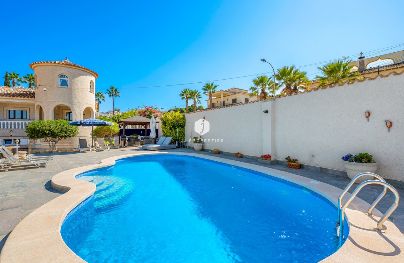 Segunda mano - Villa -
Almoradí - Inland