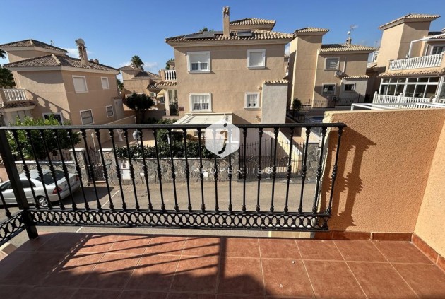 Segunda mano - Chalet -
Los Altos - Costa Blanca