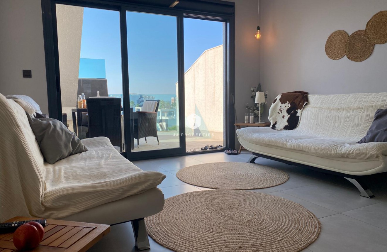 Aus zweiter Hand - Penthouse -
El Raso - Costa Blanca