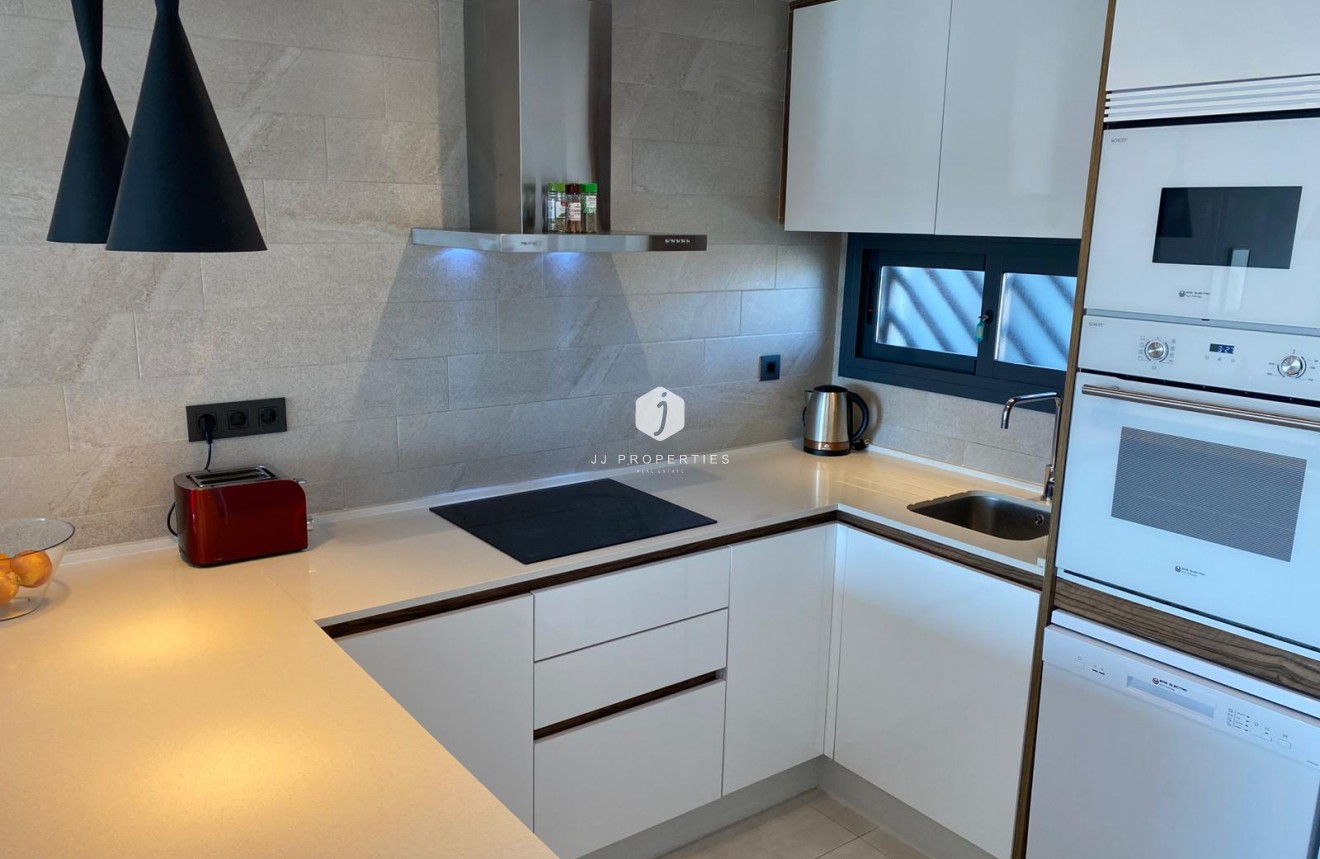 Aus zweiter Hand - Penthouse -
El Raso - Costa Blanca