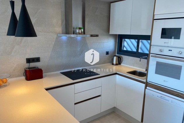 Aus zweiter Hand - Penthouse -
El Raso - Costa Blanca