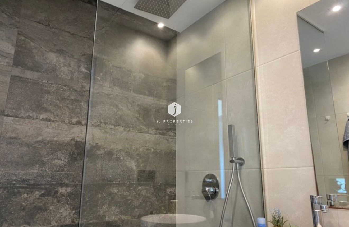 Aus zweiter Hand - Penthouse -
El Raso - Costa Blanca