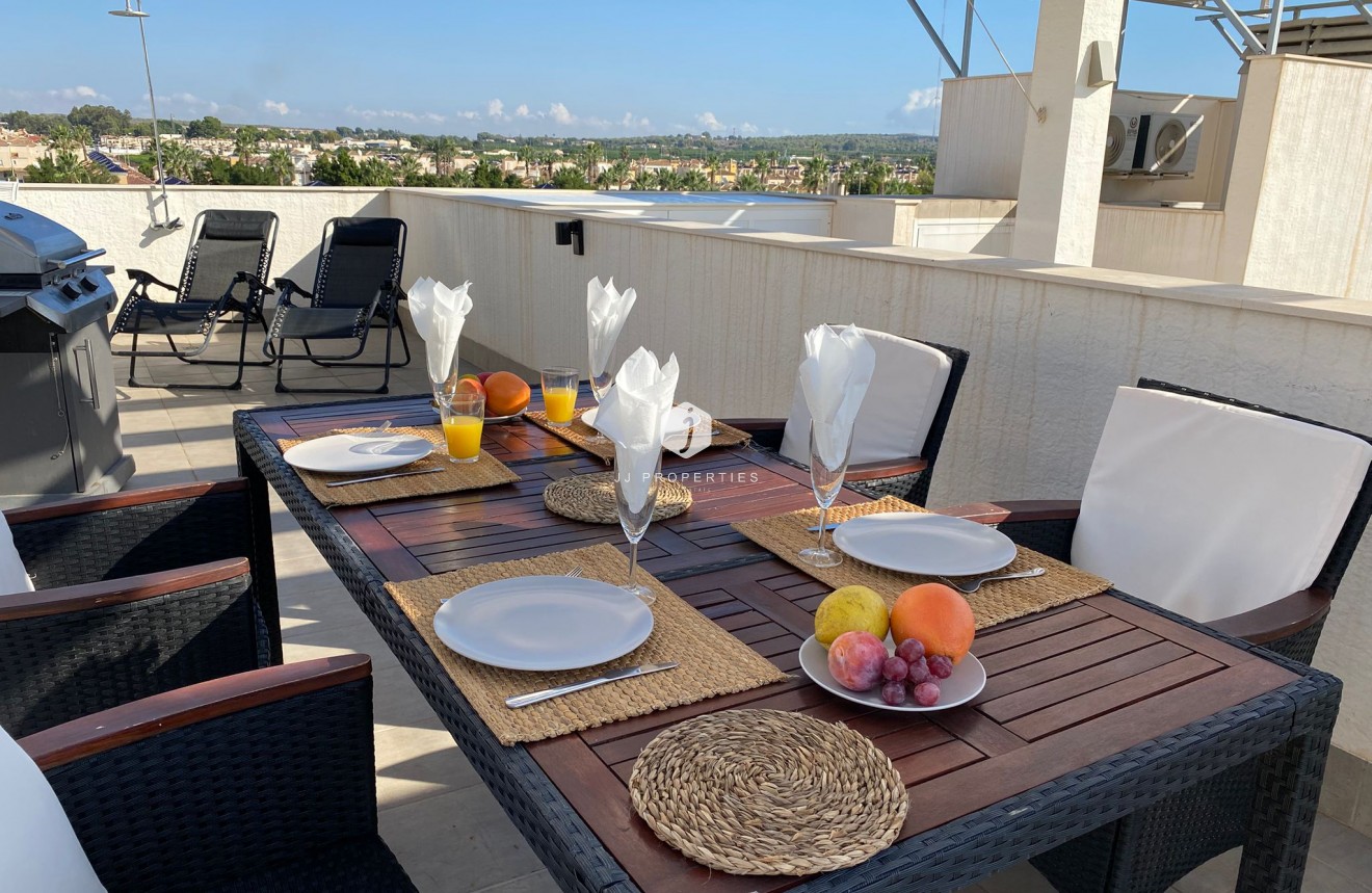 Aus zweiter Hand - Penthouse -
El Raso - Costa Blanca
