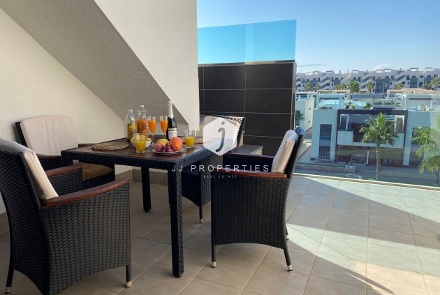 Aus zweiter Hand - Penthouse -
El Raso - Costa Blanca