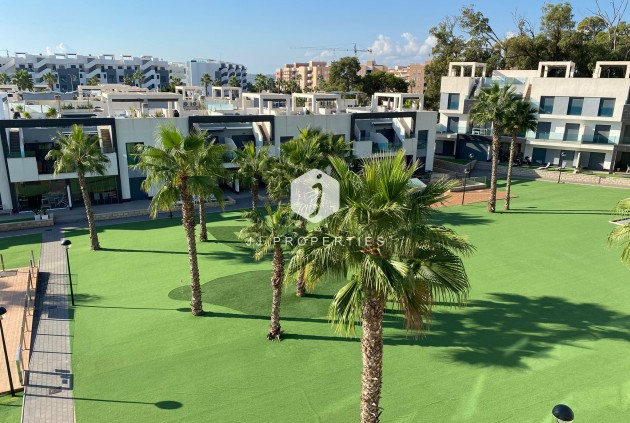 Aus zweiter Hand - Penthouse -
El Raso - Costa Blanca