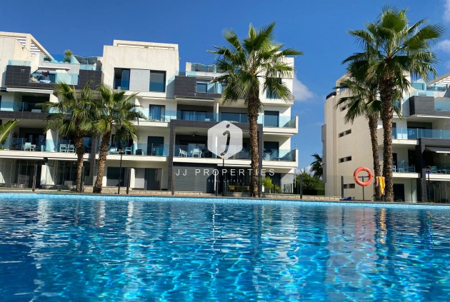 Aus zweiter Hand - Penthouse -
El Raso - Costa Blanca