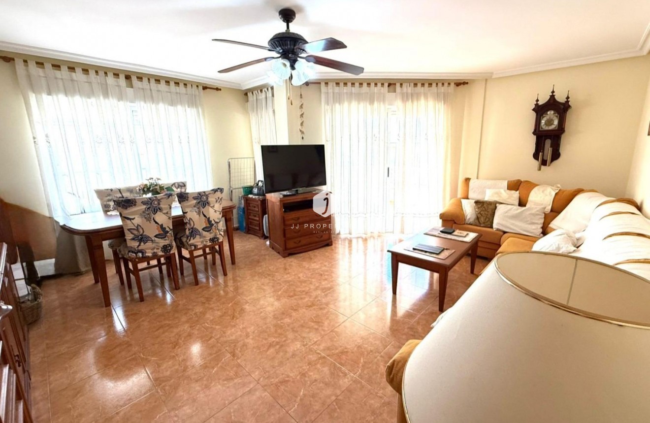 Segunda mano - Apartamento / piso -
Torrevieja - Playa del Cura