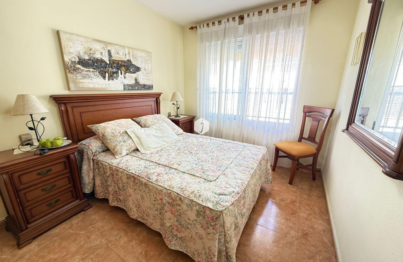 Segunda mano - Apartamento / piso -
Torrevieja - Playa del Cura