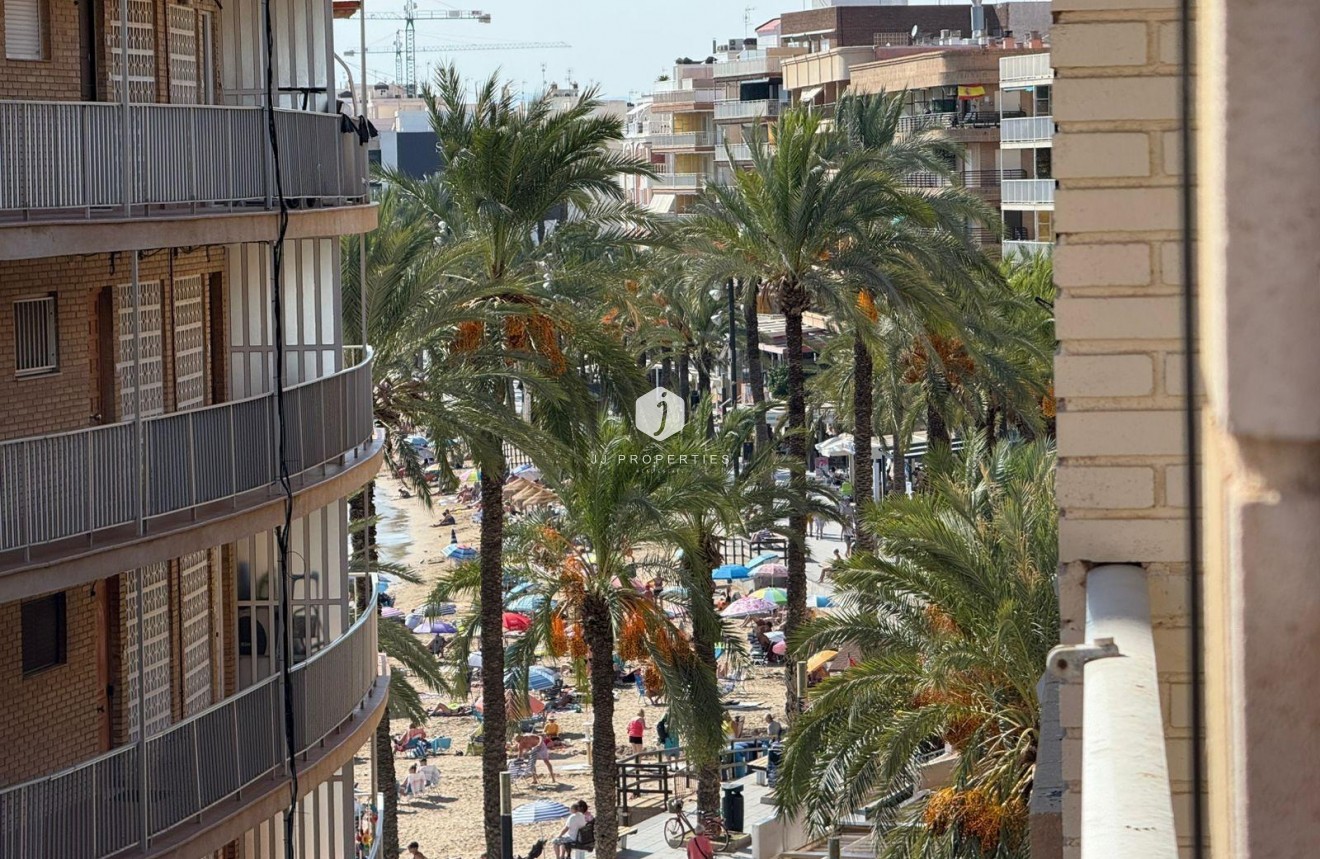 Segunda mano - Apartamento / piso -
Torrevieja - Playa del Cura