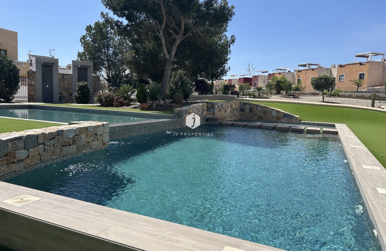 Tweedehands - Appartement / flat -
Los Balcones - Costa Blanca