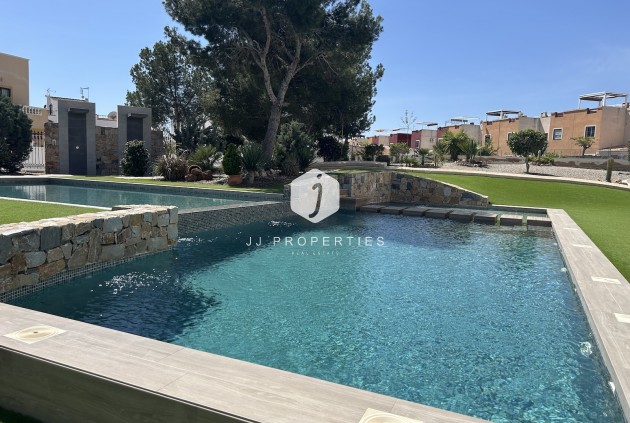 Tweedehands - Appartement / flat -
Los Balcones - Costa Blanca