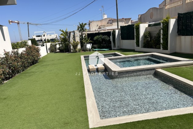 Tweedehands - Appartement / flat -
Los Balcones - Costa Blanca