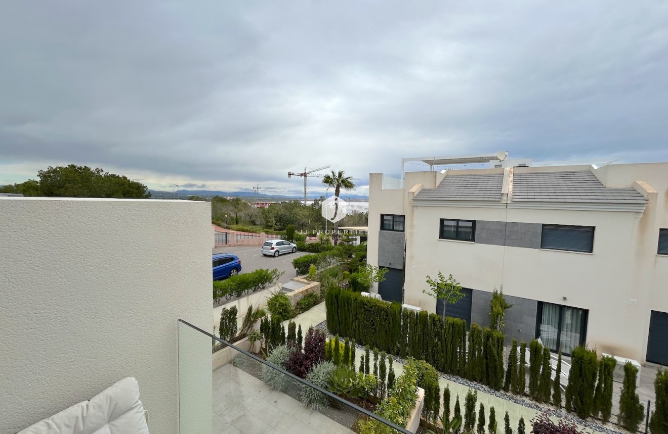 Tweedehands - Appartement / flat -
Los Balcones - Costa Blanca