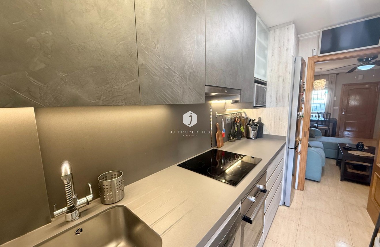 Segunda mano - Chalet -
Torrevieja - El Limonar