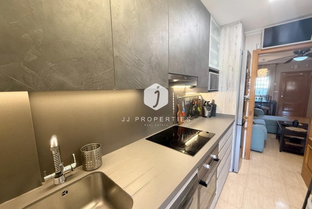 Segunda mano - Chalet -
Torrevieja - El Limonar