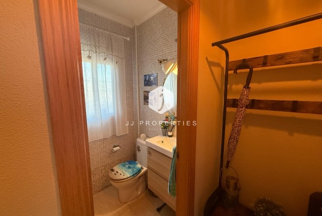 Segunda mano - Chalet -
Torrevieja - El Limonar