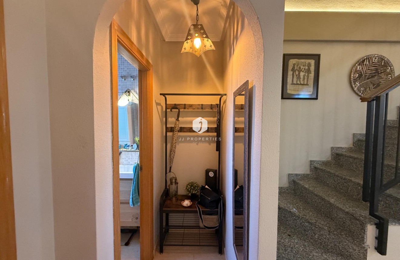 Segunda mano - Chalet -
Torrevieja - El Limonar