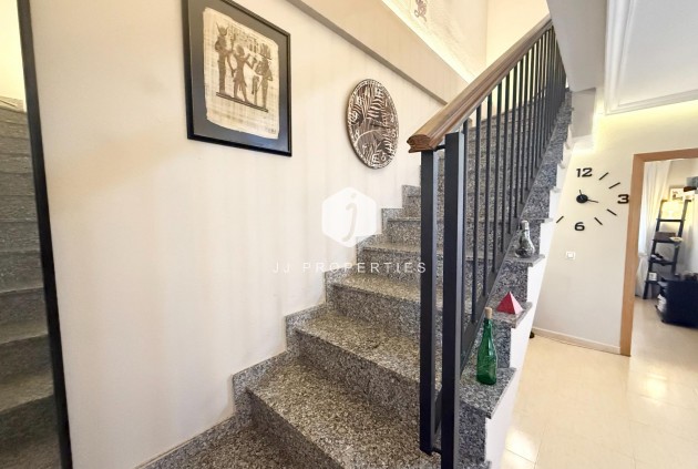 Segunda mano - Chalet -
Torrevieja - El Limonar