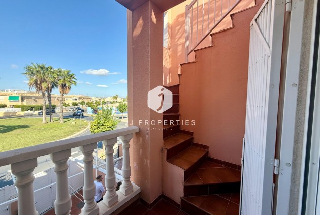 Segunda mano - Chalet -
Torrevieja - El Limonar