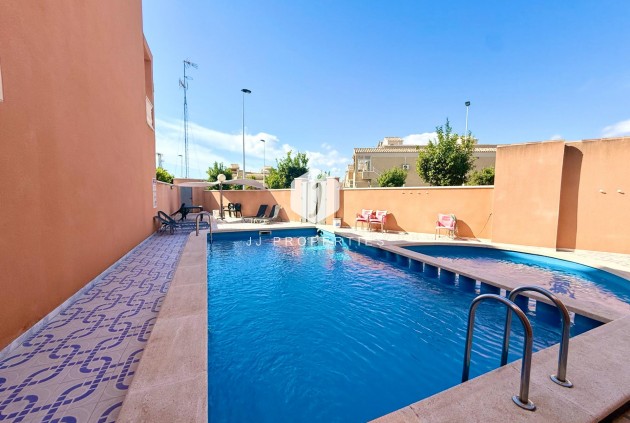 Segunda mano - Chalet -
Torrevieja - El Limonar