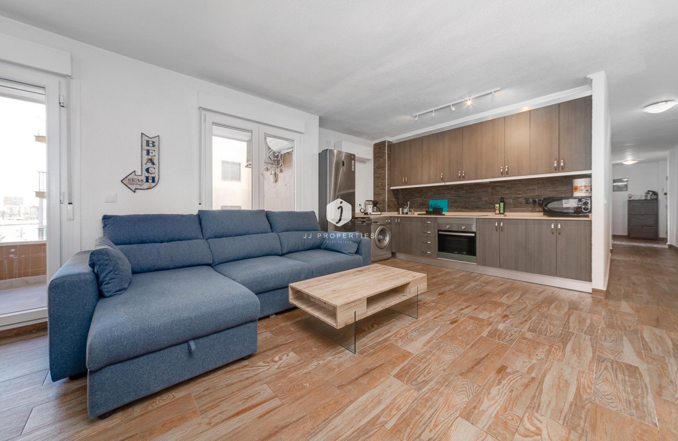 D'occasion - Appartement -
Torrevieja - Playa del Cura