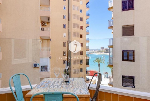 D'occasion - Appartement -
Torrevieja - Playa del Cura