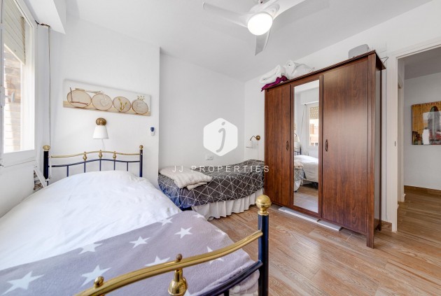 D'occasion - Appartement -
Torrevieja - Playa del Cura