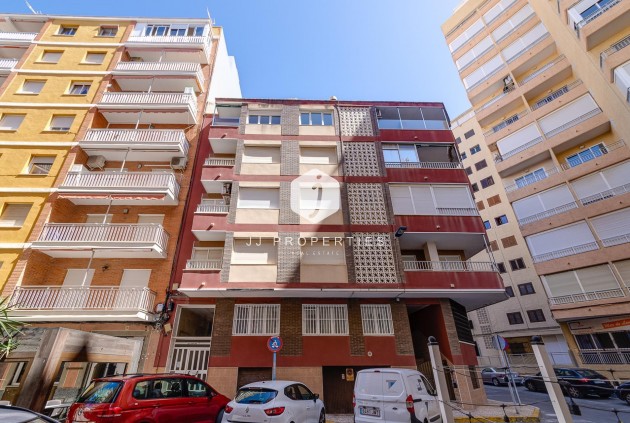 D'occasion - Appartement -
Torrevieja - Playa del Cura