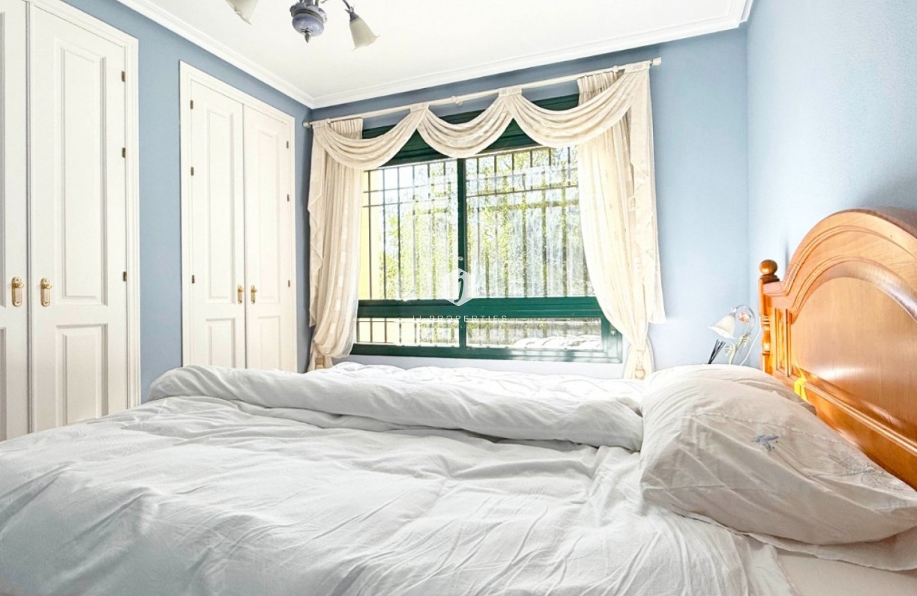 Segunda mano - Apartamento / piso -
Orihuela Costa - Costa Blanca