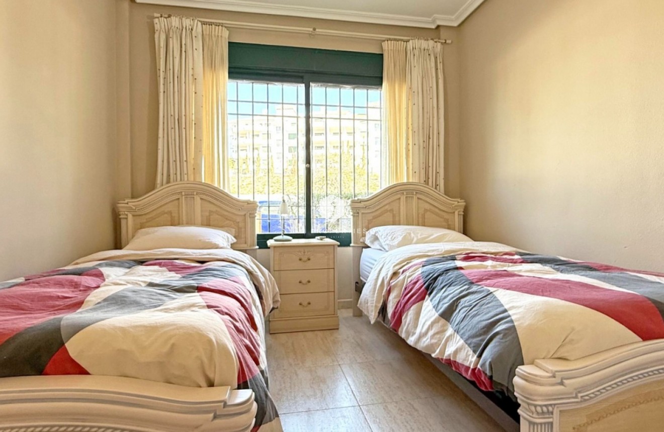 Segunda mano - Apartamento / piso -
Orihuela Costa - Costa Blanca