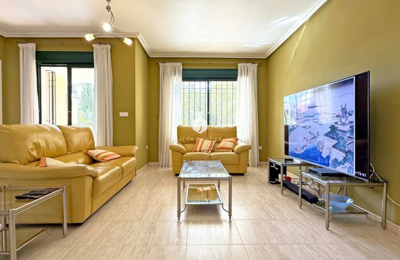 Segunda mano - Apartamento / piso -
Orihuela Costa - Costa Blanca