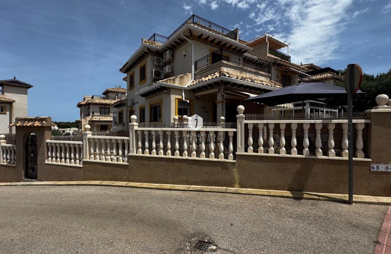 Segunda mano - Chalet -
Orihuela Costa - Costa Blanca