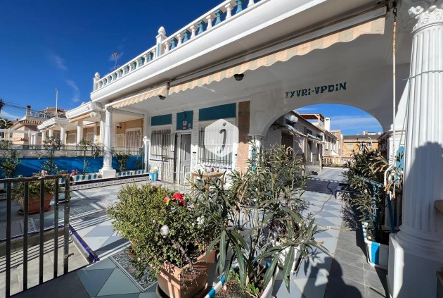 Tweedehands - Chalet -
Torrevieja - La Mata