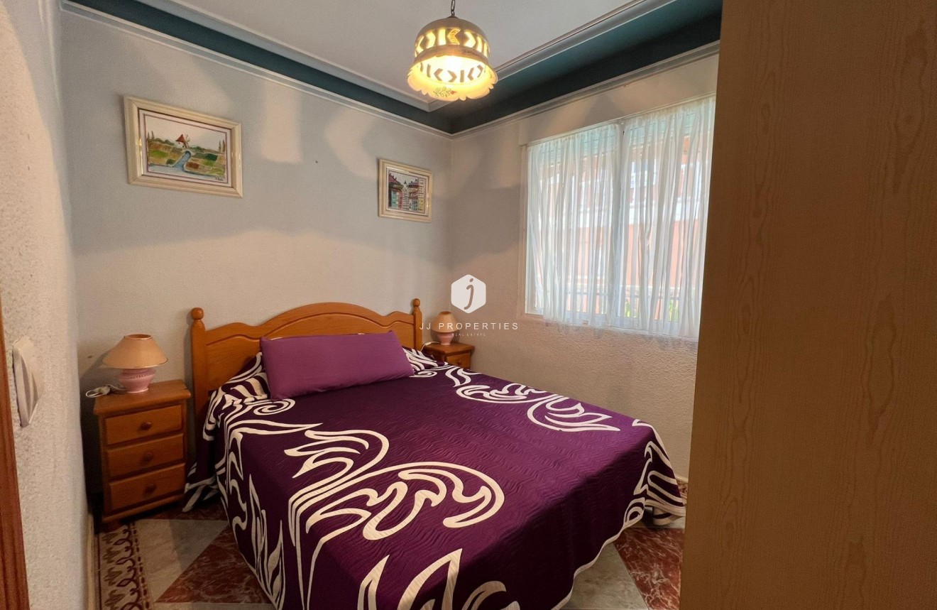 Tweedehands - Chalet -
Torrevieja - La Mata