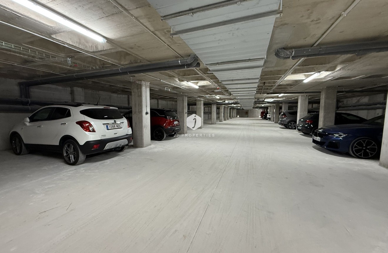 Segunda mano - Ático -
San Miguel de Salinas - Inland