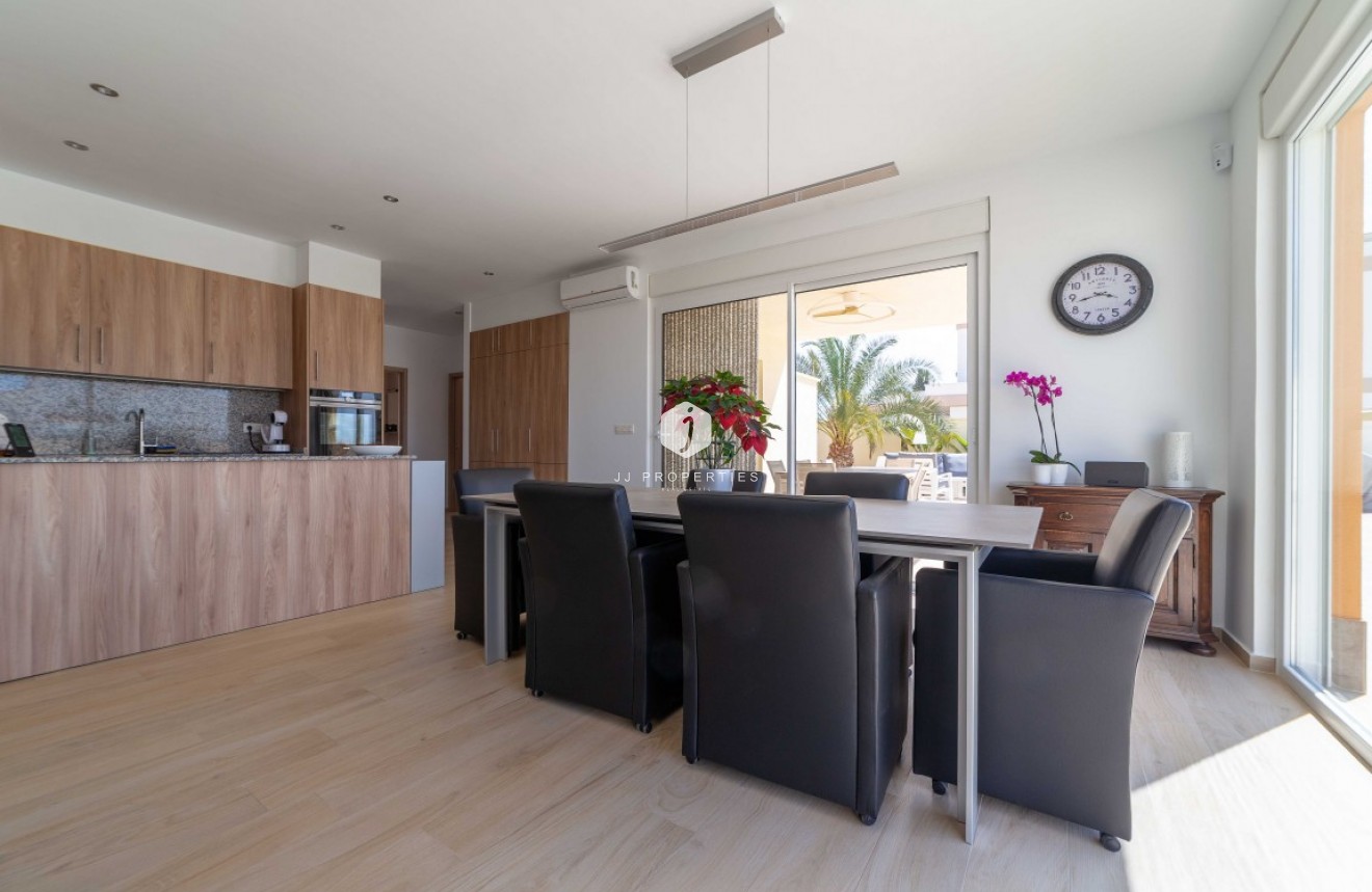 Segunda mano - Villa -
Torrevieja - Costa Blanca