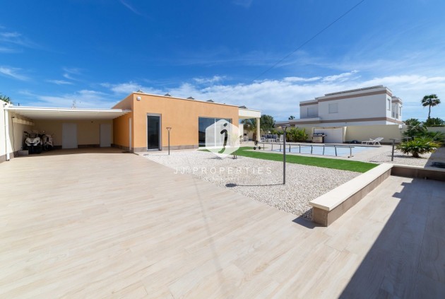 Segunda mano - Villa -
Torrevieja - Costa Blanca