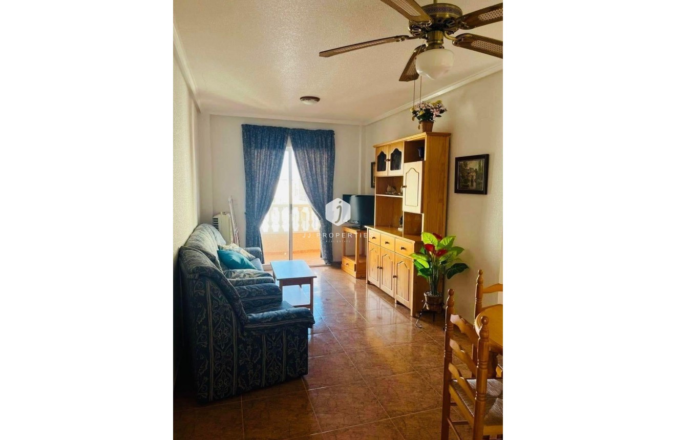 D'occasion - Appartement -
Torrevieja - El molino