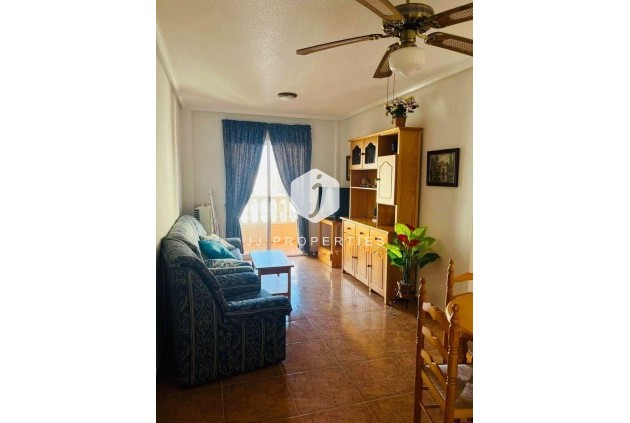 D'occasion - Appartement -
Torrevieja - El molino