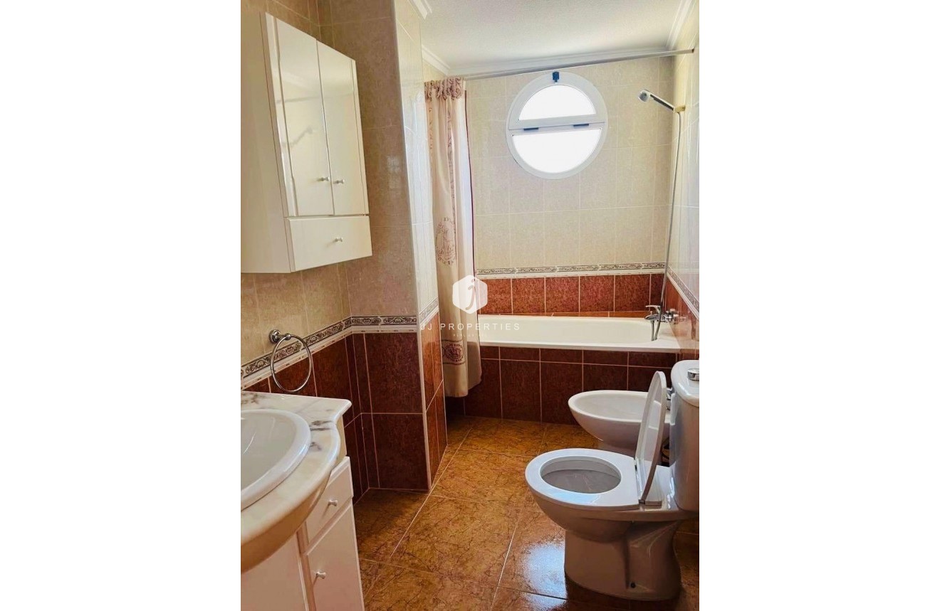 D'occasion - Appartement -
Torrevieja - El molino