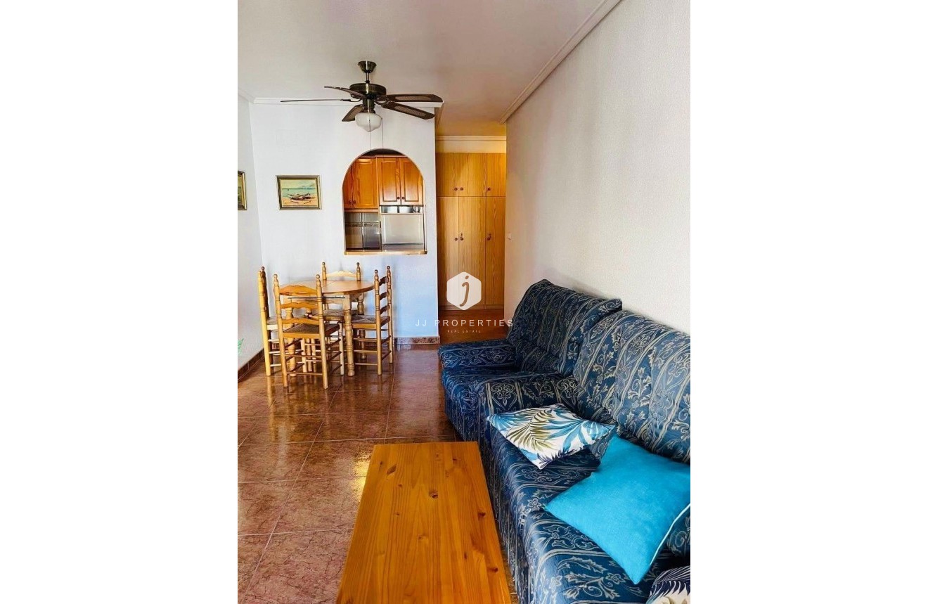 D'occasion - Appartement -
Torrevieja - El molino