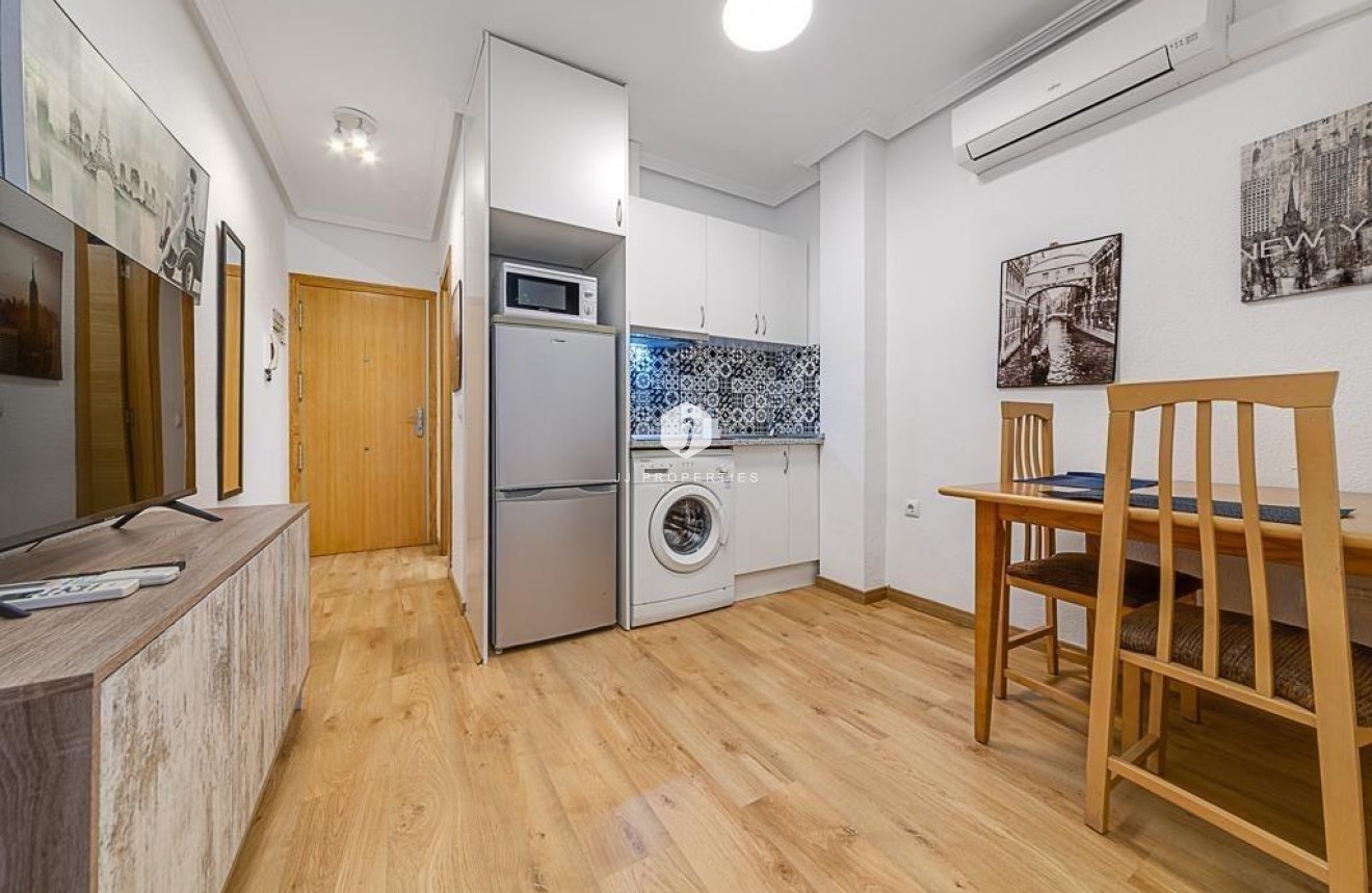 Segunda mano - Apartamento / piso -
Torrevieja - Playa de los Locos