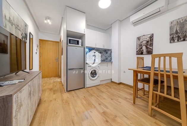 Segunda mano - Apartamento / piso -
Torrevieja - Playa de los Locos