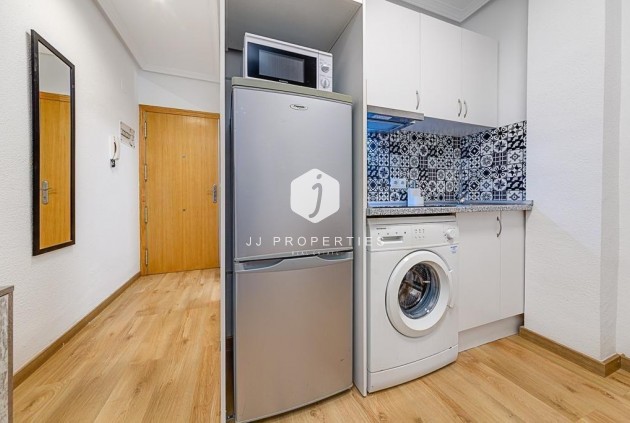 Segunda mano - Apartamento / piso -
Torrevieja - Playa de los Locos