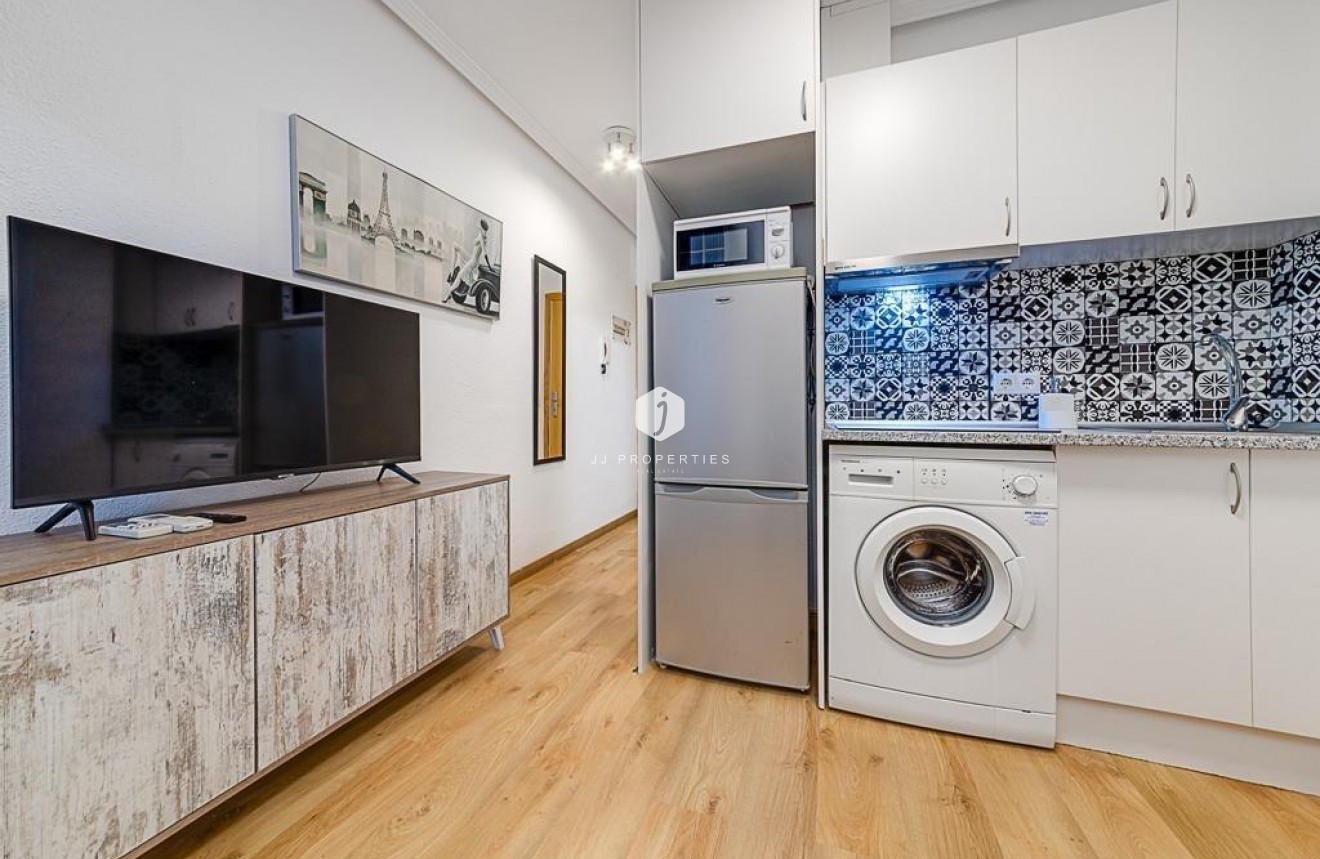 Segunda mano - Apartamento / piso -
Torrevieja - Playa de los Locos