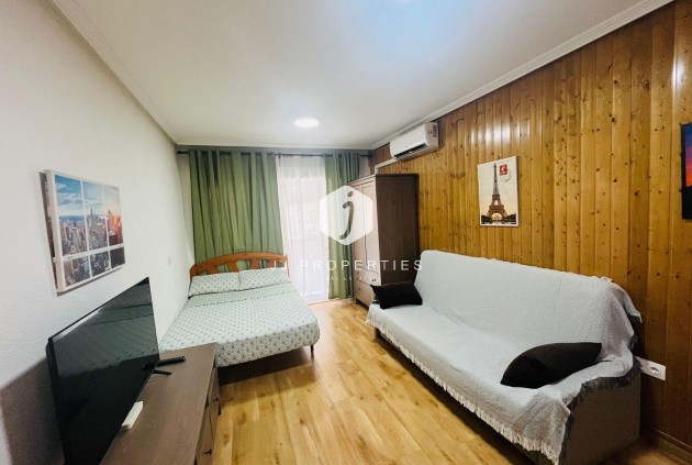 Resale - Apartment / flat -
Torrevieja - Playa de los Locos